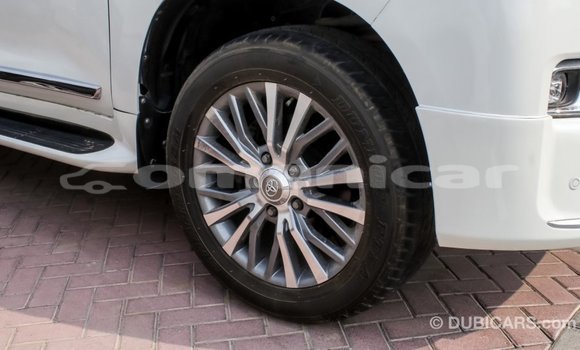 Buy Import Toyota Land Cruiser White Car in Import - Dubai in Dhufar Buy Import Toyota Land Cruiser White Car in Import - Dubai in Dhufar