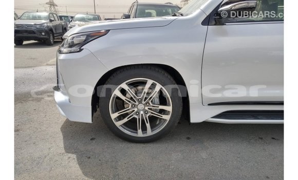 Buy Import Lexus LX White Car in Import - Dubai in Dhufar Buy Import Lexus LX White Car in Import - Dubai in Dhufar
