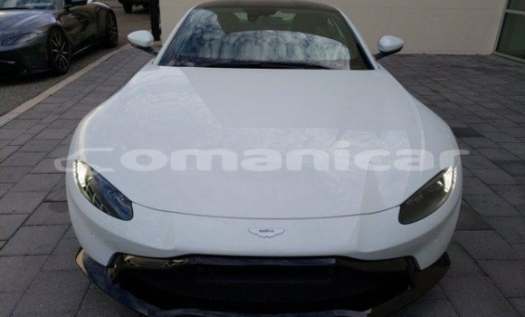 Buy Used Aston Martin V12 Vantage White Car in al–Buraymi in adh-Dhahirah Buy Used Aston Martin V12 Vantage White Car in al–Buraymi in adh-Dhahirah