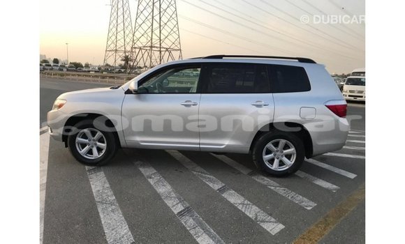 Buy Import Toyota Highlander Other Car in Import - Dubai in Dhufar Buy Import Toyota Highlander Other Car in Import - Dubai in Dhufar