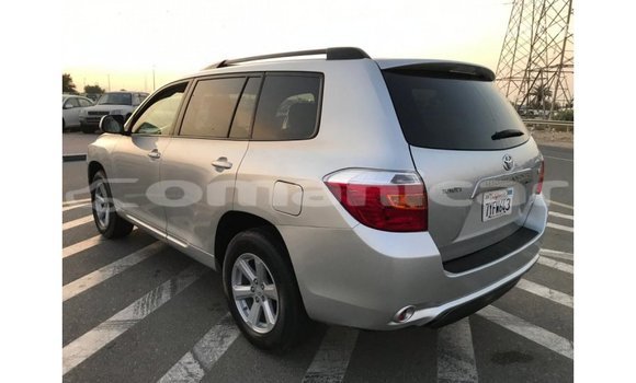 Buy Import Toyota Highlander Other Car in Import - Dubai in Dhufar Buy Import Toyota Highlander Other Car in Import - Dubai in Dhufar