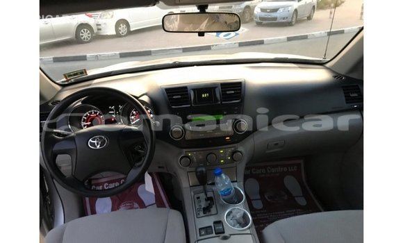 Buy Import Toyota Highlander Other Car in Import - Dubai in Dhufar Buy Import Toyota Highlander Other Car in Import - Dubai in Dhufar