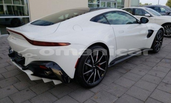 Buy Used Aston Martin V12 Vantage White Car in al–Buraymi in adh-Dhahirah Buy Used Aston Martin V12 Vantage White Car in al–Buraymi in adh-Dhahirah
