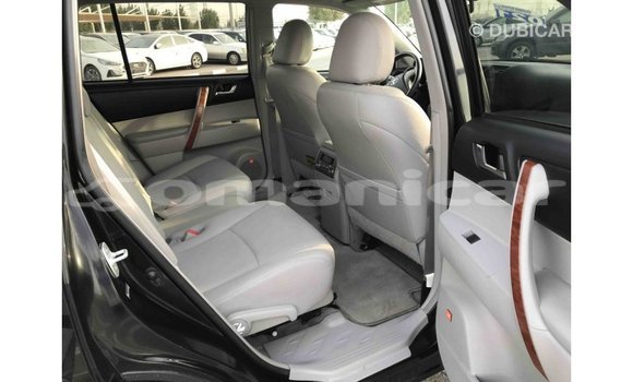 Buy Import Toyota Highlander Black Car in Import - Dubai in Dhufar Buy Import Toyota Highlander Black Car in Import - Dubai in Dhufar