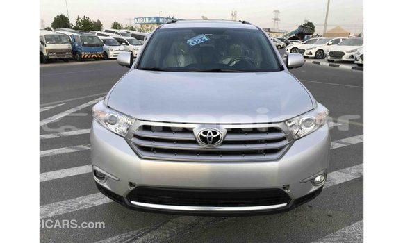 Buy Import Toyota Highlander Other Car in Import - Dubai in Dhufar Buy Import Toyota Highlander Other Car in Import - Dubai in Dhufar