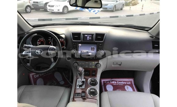 Buy Import Toyota Highlander Black Car in Import - Dubai in Dhufar Buy Import Toyota Highlander Black Car in Import - Dubai in Dhufar