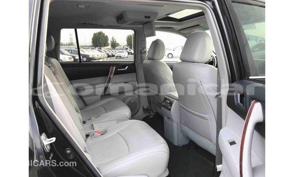 Buy Import Toyota Highlander Black Car in Import - Dubai in Dhufar Buy Import Toyota Highlander Black Car in Import - Dubai in Dhufar