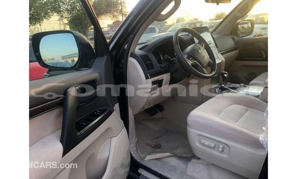 Buy Import Toyota Land Cruiser Black Car in Import - Dubai in Dhufar Buy Import Toyota Land Cruiser Black Car in Import - Dubai in Dhufar