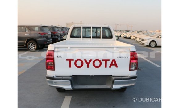 Buy Import Toyota Hilux White Car in Import - Dubai in Dhufar Buy Import Toyota Hilux White Car in Import - Dubai in Dhufar