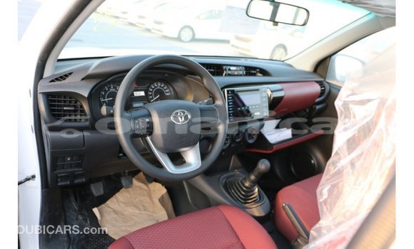 Buy Import Toyota Hilux White Car in Import - Dubai in Dhufar Buy Import Toyota Hilux White Car in Import - Dubai in Dhufar