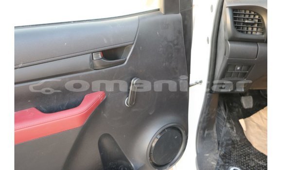 Buy Import Toyota Hilux White Car in Import - Dubai in Dhufar Buy Import Toyota Hilux White Car in Import - Dubai in Dhufar
