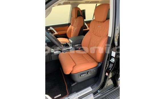 Buy Import Toyota Land Cruiser Black Car in Import - Dubai in Dhufar Buy Import Toyota Land Cruiser Black Car in Import - Dubai in Dhufar