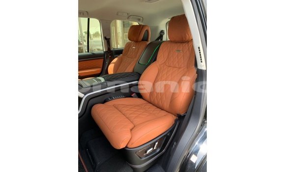 Buy Import Toyota Land Cruiser Black Car in Import - Dubai in Dhufar Buy Import Toyota Land Cruiser Black Car in Import - Dubai in Dhufar