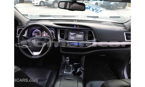 Buy Import Toyota Highlander Other Car in Import - Dubai in Dhufar Buy Import Toyota Highlander Other Car in Import - Dubai in Dhufar
