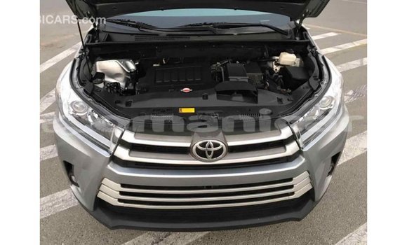 Buy Import Toyota Highlander Other Car in Import - Dubai in Dhufar Buy Import Toyota Highlander Other Car in Import - Dubai in Dhufar