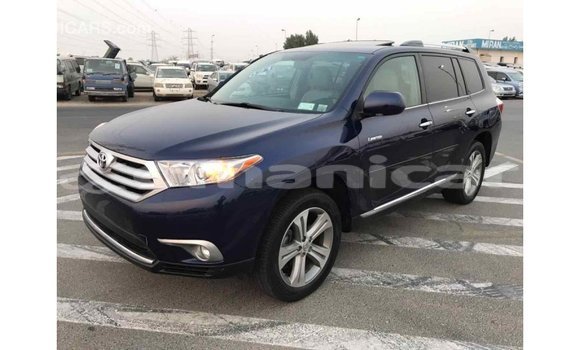 Buy Import Toyota Highlander Blue Car in Import - Dubai in Dhufar Buy Import Toyota Highlander Blue Car in Import - Dubai in Dhufar