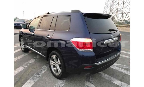 Buy Import Toyota Highlander Blue Car in Import - Dubai in Dhufar Buy Import Toyota Highlander Blue Car in Import - Dubai in Dhufar