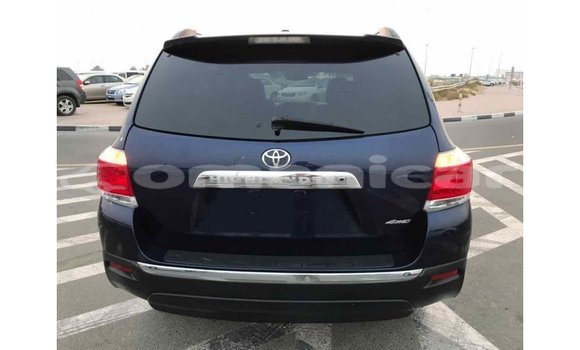 Buy Import Toyota Highlander Blue Car in Import - Dubai in Dhufar Buy Import Toyota Highlander Blue Car in Import - Dubai in Dhufar