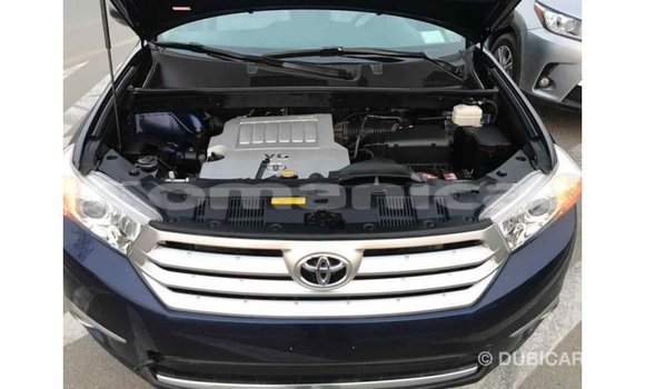 Buy Import Toyota Highlander Blue Car in Import - Dubai in Dhufar Buy Import Toyota Highlander Blue Car in Import - Dubai in Dhufar