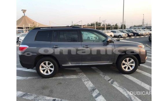 Buy Import Toyota Highlander Other Car in Import - Dubai in Dhufar Buy Import Toyota Highlander Other Car in Import - Dubai in Dhufar