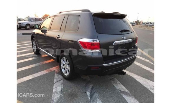Buy Import Toyota Highlander Other Car in Import - Dubai in Dhufar Buy Import Toyota Highlander Other Car in Import - Dubai in Dhufar