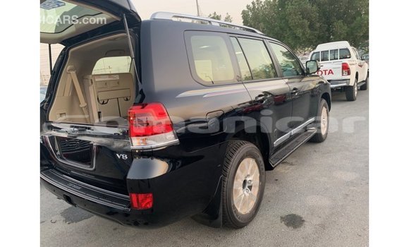 Buy Import Toyota Land Cruiser Black Car in Import - Dubai in Dhufar Buy Import Toyota Land Cruiser Black Car in Import - Dubai in Dhufar