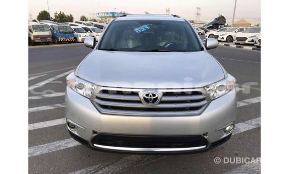 Buy Import Toyota Highlander Other Car in Import - Dubai in Dhufar Buy Import Toyota Highlander Other Car in Import - Dubai in Dhufar