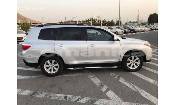 Buy Import Toyota Highlander Other Car in Import - Dubai in Dhufar Buy Import Toyota Highlander Other Car in Import - Dubai in Dhufar