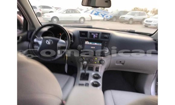 Buy Import Toyota Highlander Other Car in Import - Dubai in Dhufar Buy Import Toyota Highlander Other Car in Import - Dubai in Dhufar