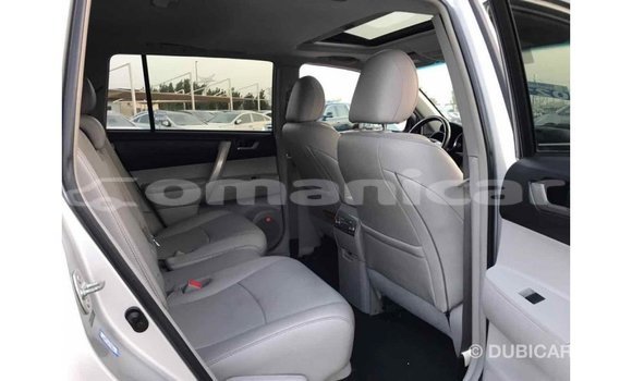 Buy Import Toyota Highlander Other Car in Import - Dubai in Dhufar Buy Import Toyota Highlander Other Car in Import - Dubai in Dhufar