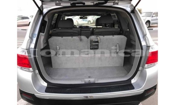 Buy Import Toyota Highlander Other Car in Import - Dubai in Dhufar Buy Import Toyota Highlander Other Car in Import - Dubai in Dhufar