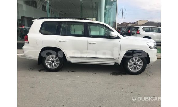 Buy Import Toyota Land Cruiser White Car in Import - Dubai in Dhufar Buy Import Toyota Land Cruiser White Car in Import - Dubai in Dhufar