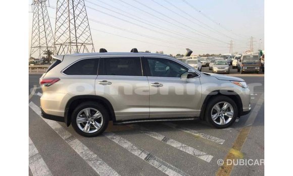 Buy Import Toyota Highlander Beige Car in Import - Dubai in Dhufar Buy Import Toyota Highlander Beige Car in Import - Dubai in Dhufar
