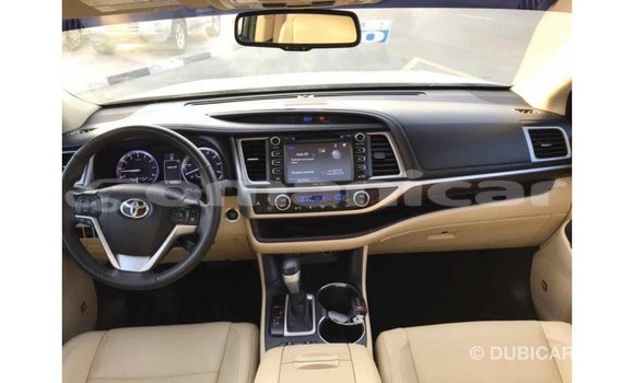 Buy Import Toyota Highlander Beige Car in Import - Dubai in Dhufar Buy Import Toyota Highlander Beige Car in Import - Dubai in Dhufar