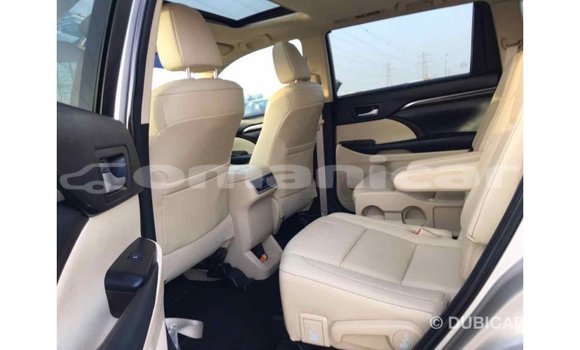 Buy Import Toyota Highlander Beige Car in Import - Dubai in Dhufar Buy Import Toyota Highlander Beige Car in Import - Dubai in Dhufar
