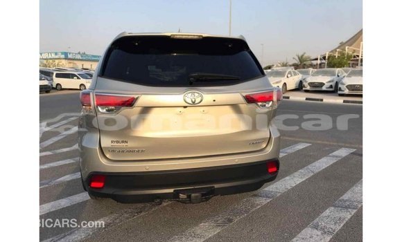 Buy Import Toyota Highlander Beige Car in Import - Dubai in Dhufar Buy Import Toyota Highlander Beige Car in Import - Dubai in Dhufar