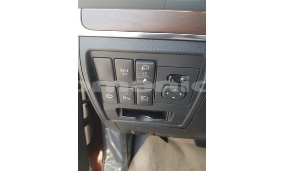 Buy Import Toyota Land Cruiser Brown Car in Import - Dubai in Dhufar Buy Import Toyota Land Cruiser Brown Car in Import - Dubai in Dhufar