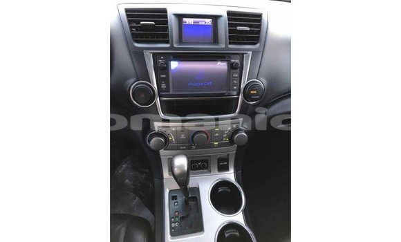 Buy Import Toyota Highlander Black Car in Import - Dubai in Dhufar Buy Import Toyota Highlander Black Car in Import - Dubai in Dhufar