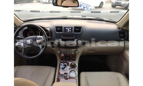 Buy Import Toyota Highlander Black Car in Import - Dubai in Dhufar Buy Import Toyota Highlander Black Car in Import - Dubai in Dhufar