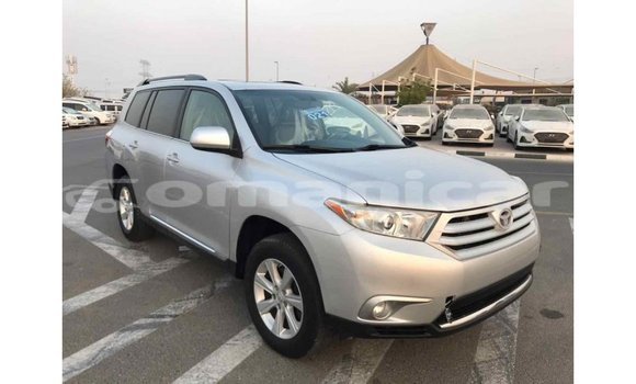 Buy Import Toyota Highlander Other Car in Import - Dubai in Dhufar Buy Import Toyota Highlander Other Car in Import - Dubai in Dhufar