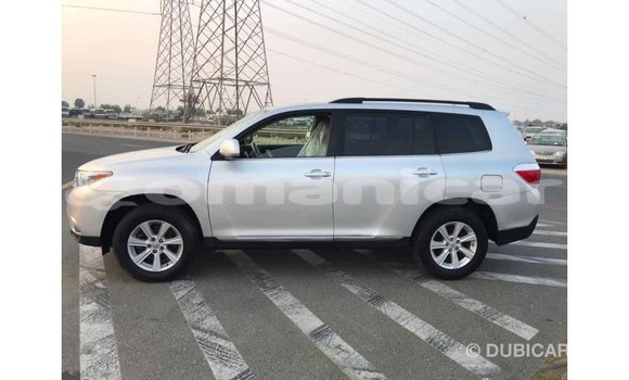 Buy Import Toyota Highlander Other Car in Import - Dubai in Dhufar Buy Import Toyota Highlander Other Car in Import - Dubai in Dhufar