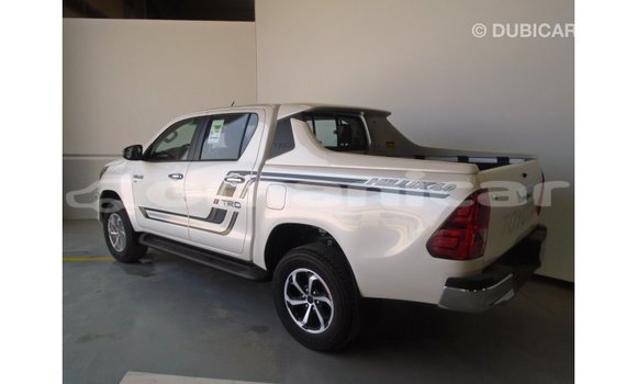 Buy Import Toyota Hilux White Car in Import - Dubai in Dhufar Buy Import Toyota Hilux White Car in Import - Dubai in Dhufar