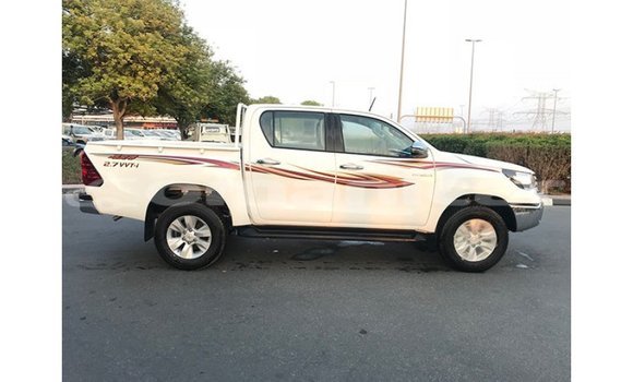 Buy Import Toyota Hilux White Car in Import - Dubai in Dhufar Buy Import Toyota Hilux White Car in Import - Dubai in Dhufar