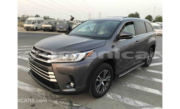Buy Import Toyota Highlander Other Car in Import - Dubai in Dhufar Buy Import Toyota Highlander Other Car in Import - Dubai in Dhufar