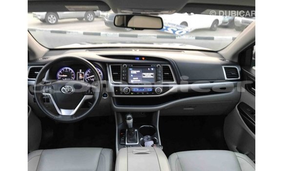 Buy Import Toyota Highlander Other Car in Import - Dubai in Dhufar Buy Import Toyota Highlander Other Car in Import - Dubai in Dhufar
