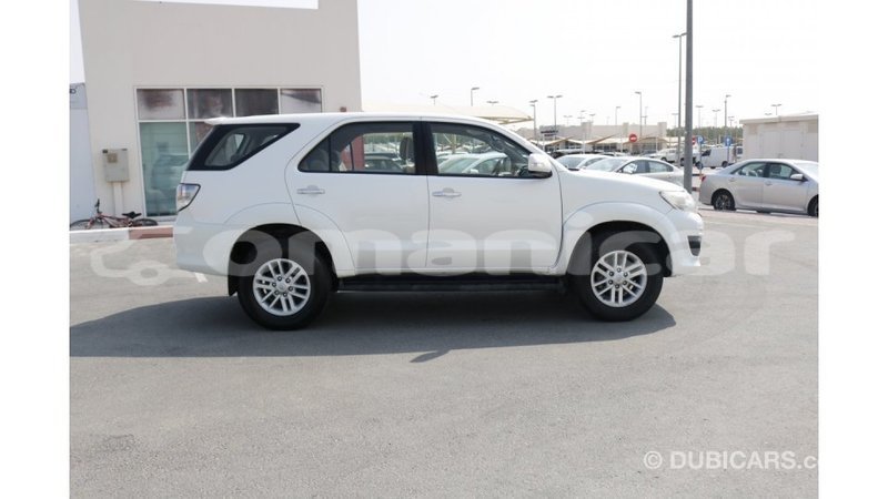 Big with watermark toyota fortuner dhufar import dubai 1756