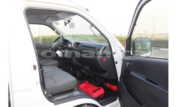 Buy Import Toyota Hiace White Car in Import - Dubai in Dhufar Buy Import Toyota Hiace White Car in Import - Dubai in Dhufar
