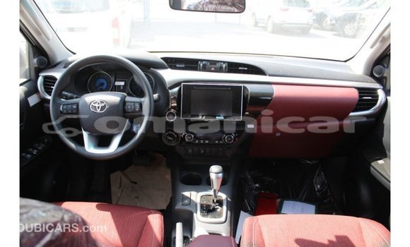 Buy Import Toyota Hilux White Car in Import - Dubai in Dhufar Buy Import Toyota Hilux White Car in Import - Dubai in Dhufar