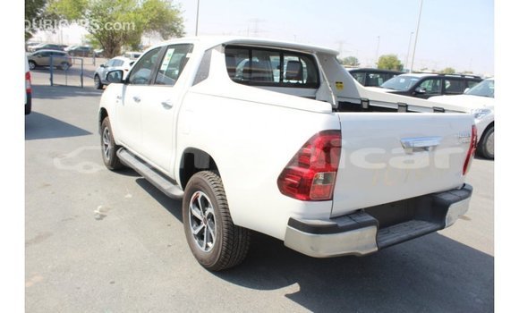 Buy Import Toyota Hilux White Car in Import - Dubai in Dhufar Buy Import Toyota Hilux White Car in Import - Dubai in Dhufar