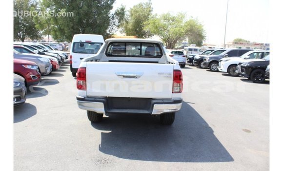 Buy Import Toyota Hilux White Car in Import - Dubai in Dhufar Buy Import Toyota Hilux White Car in Import - Dubai in Dhufar